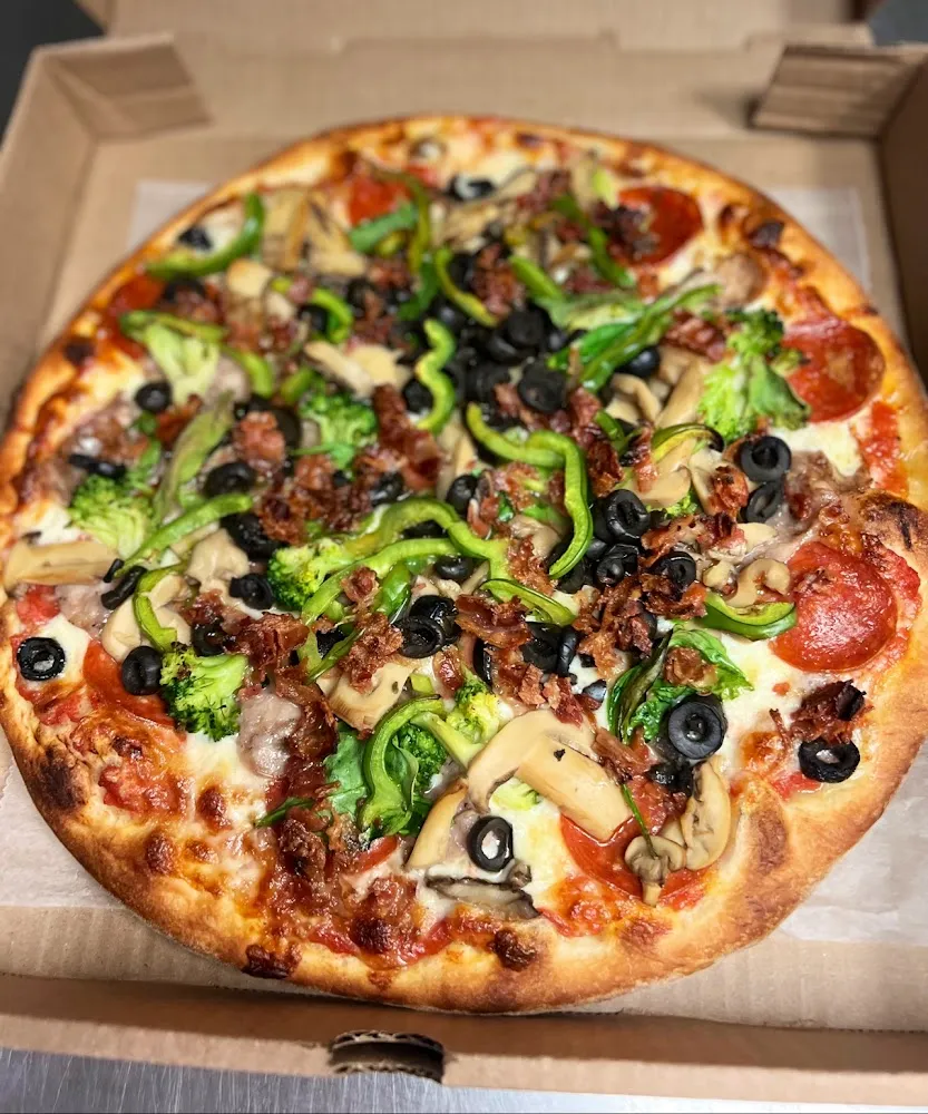All Meat and Vegetable Combo Pizza
